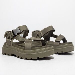Palladium Pallacruise Strap Sandals in Dusky Green - Size 7